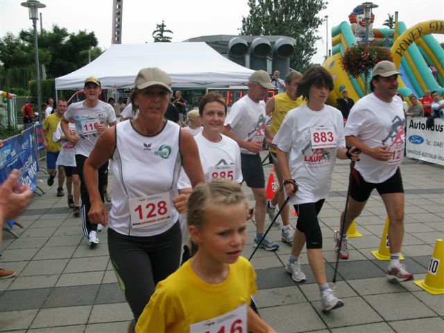 ../Images/BenefizlaufMerseburg2010 (19).jpg